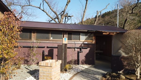 西湖・湖畔キャンプ場